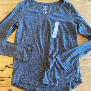 Sonoma Everyday Gray Fitted Long Sleeve Tee Small Women’s.‎ NWT